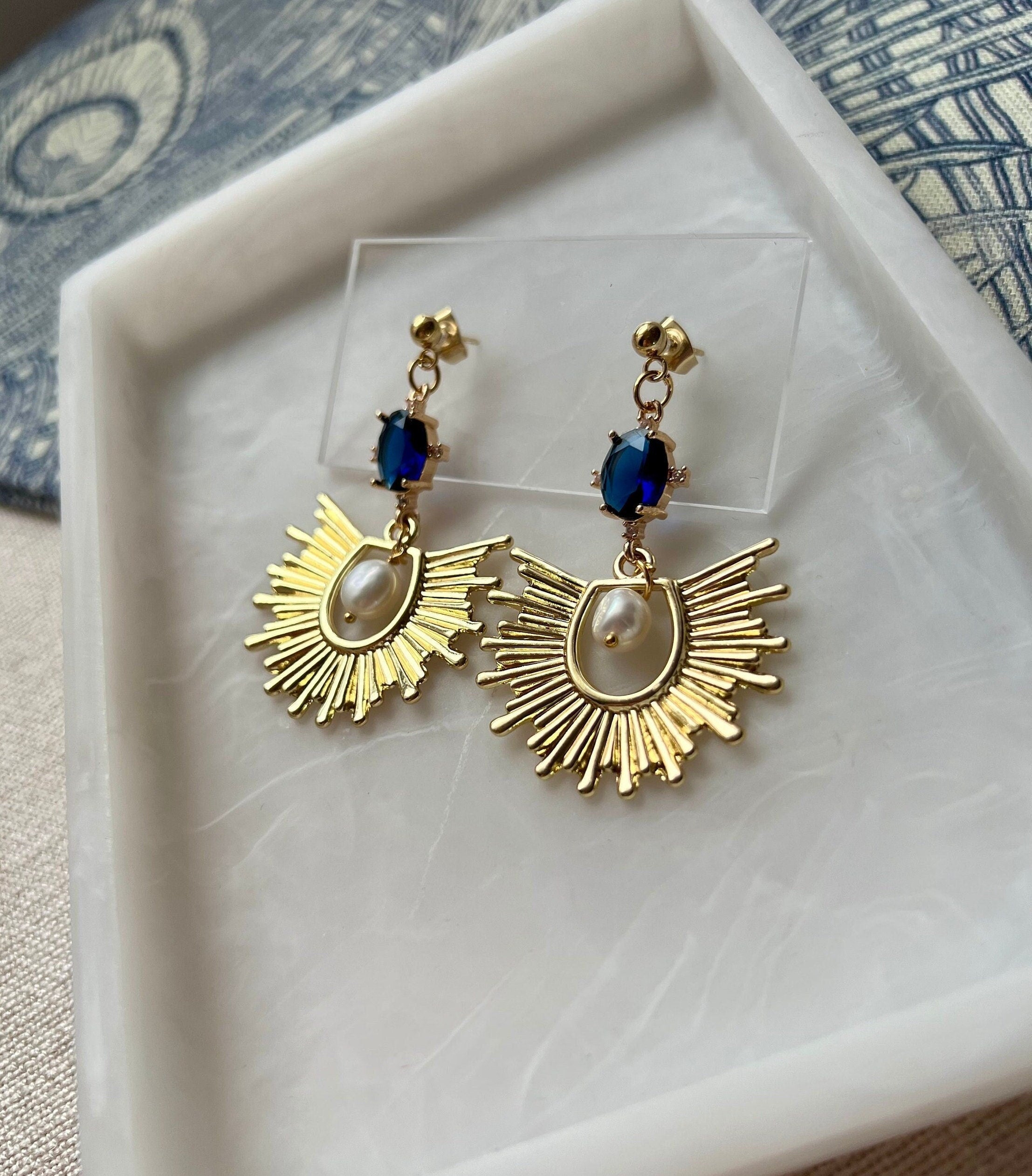 Sunburst Fan with Baroque Pearls